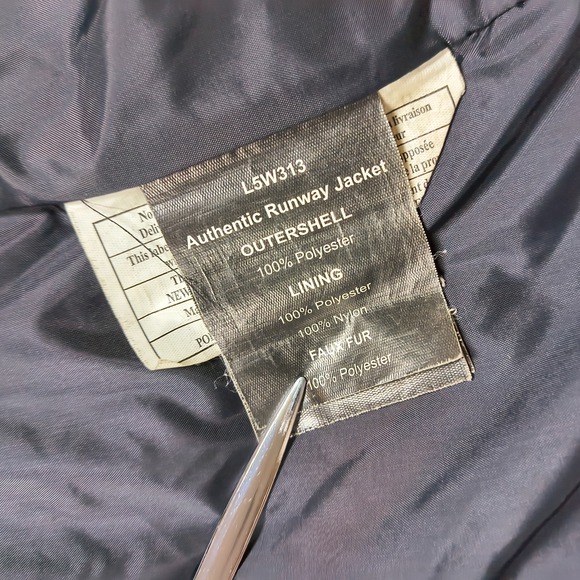 686 Snowboard Jacket Women Medium infiDRY Breathable Waterproof Paisley Fur - Picture 14 of 16